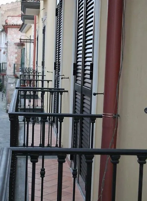 B&B Nola-1
