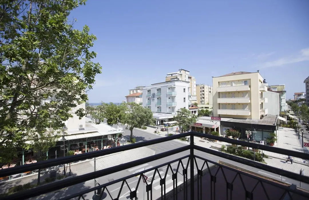 Hotel Desiree-1