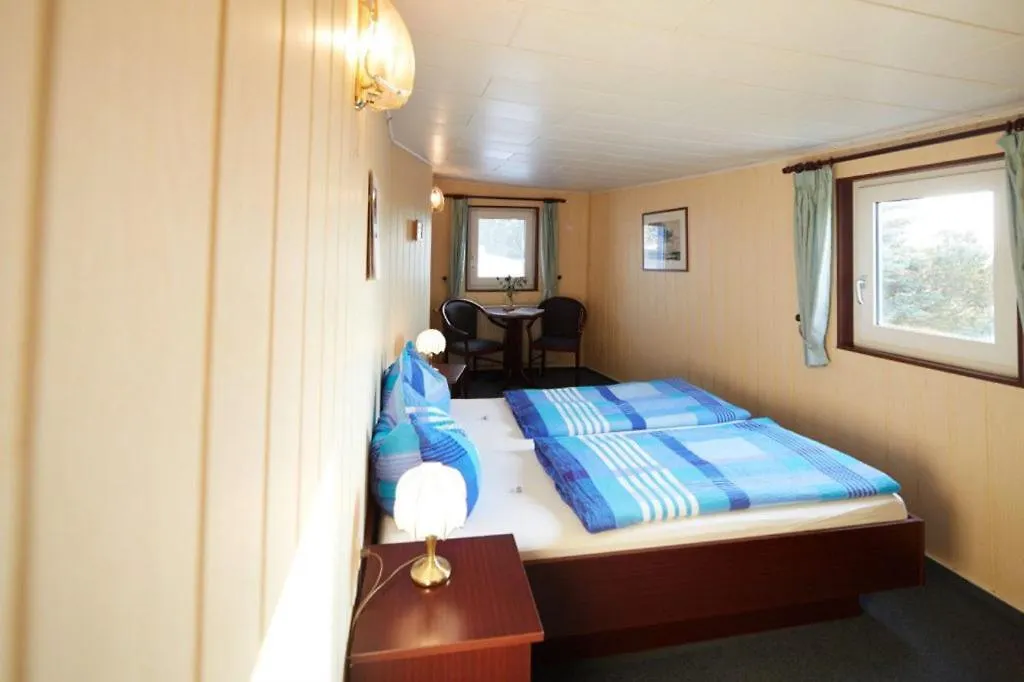 Hotelschiff Stinne-1