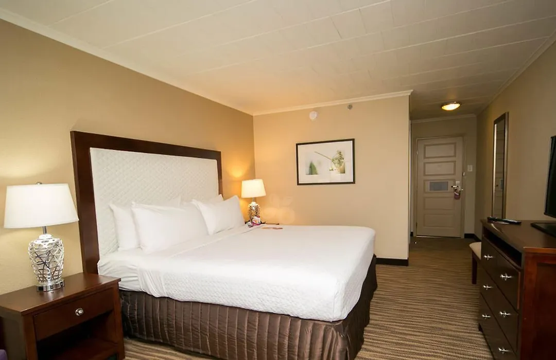 Pittsburgh Plaza Hotel-1