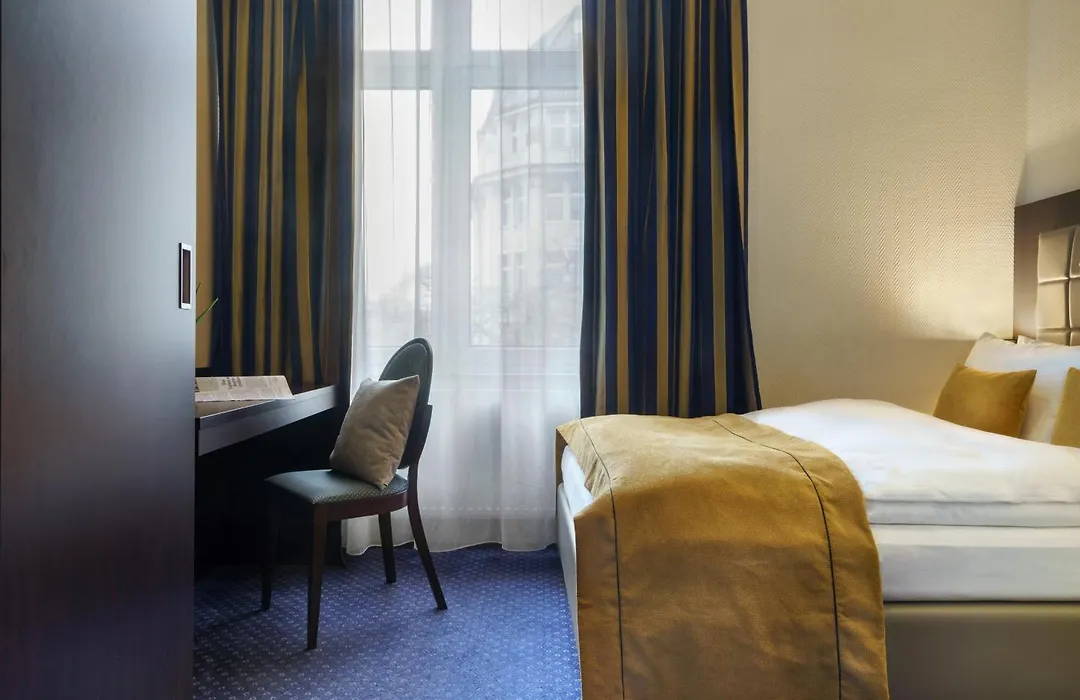 Novum Hotel Continental Hamburg Hauptbahnhof-1