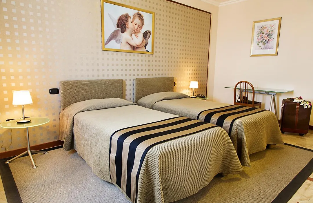 Hotel Palace 2000-1