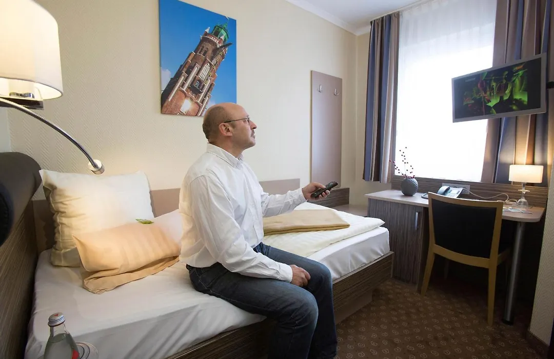 City Hotel-1