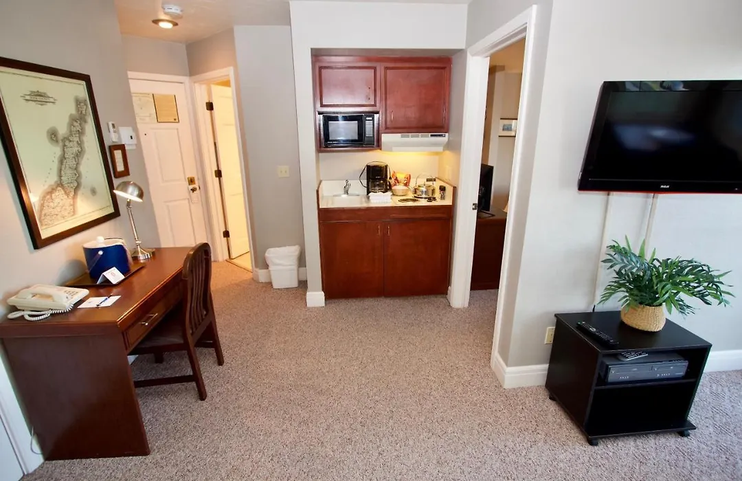 Baileys Harbor Yacht Club Resort-1