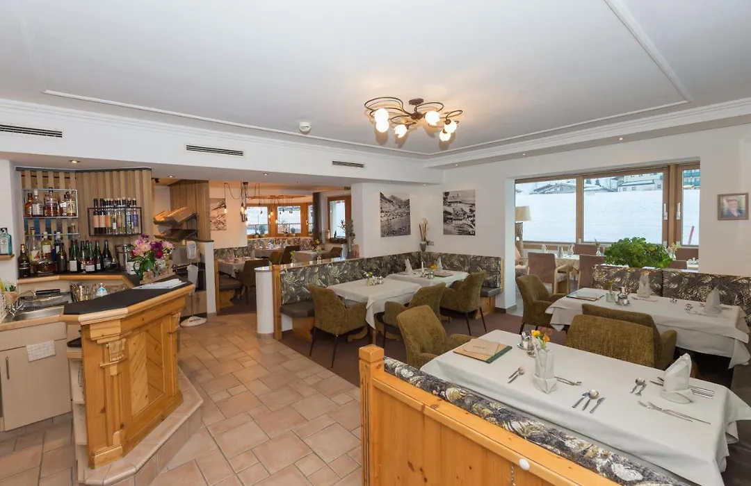 Hotel Tristkogel-1