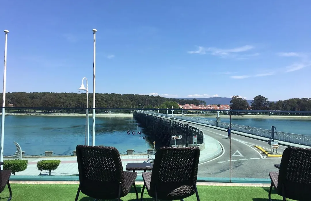 Hotel Puente de La Toja-1