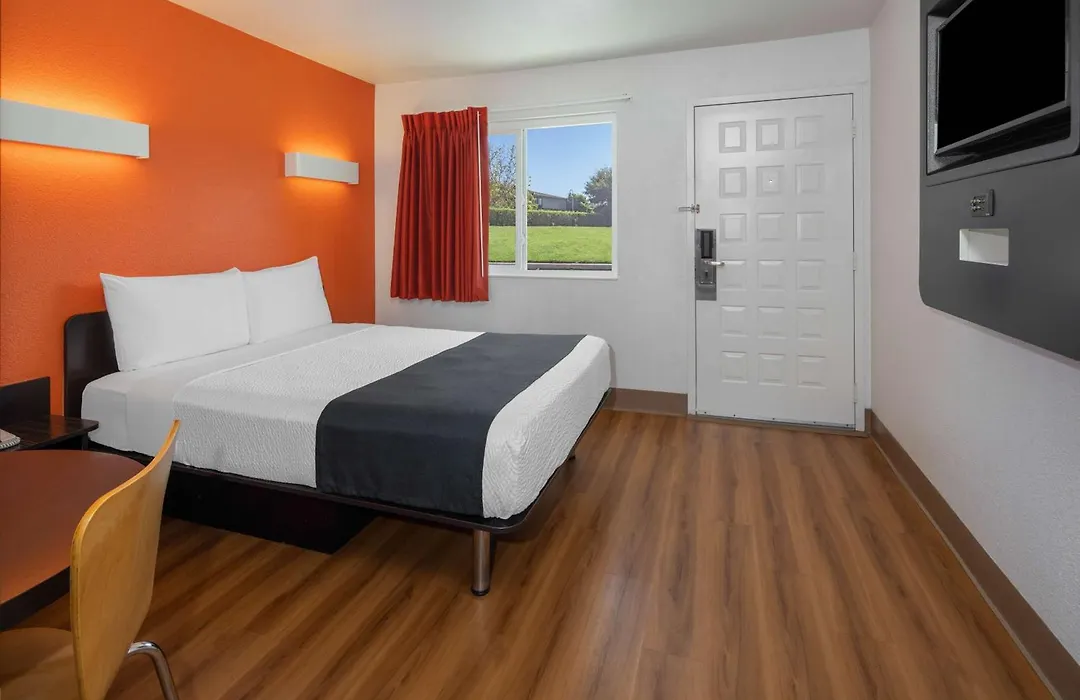 Motel 6 -Carpinteria, Ca - Santa Barbara - South-1