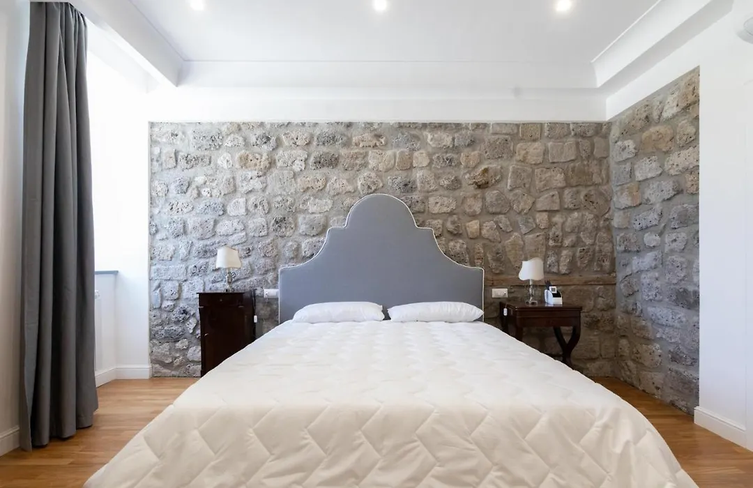 Villa Pia Suites-1