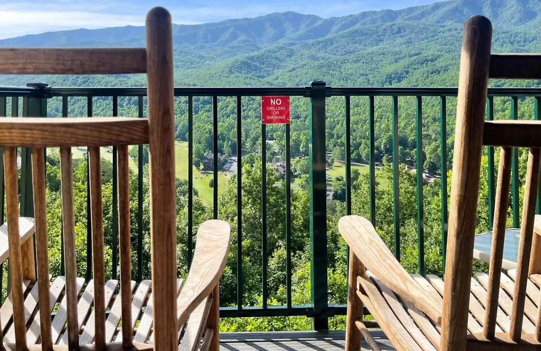 Grand View Loft-1