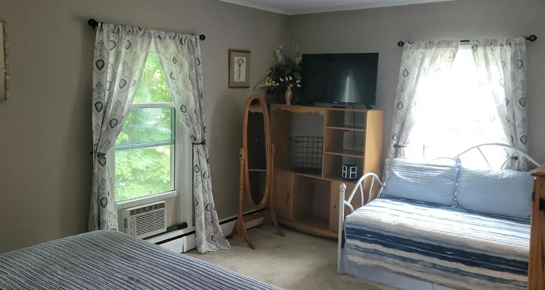 Kountry Living Bed And Breakfast-1