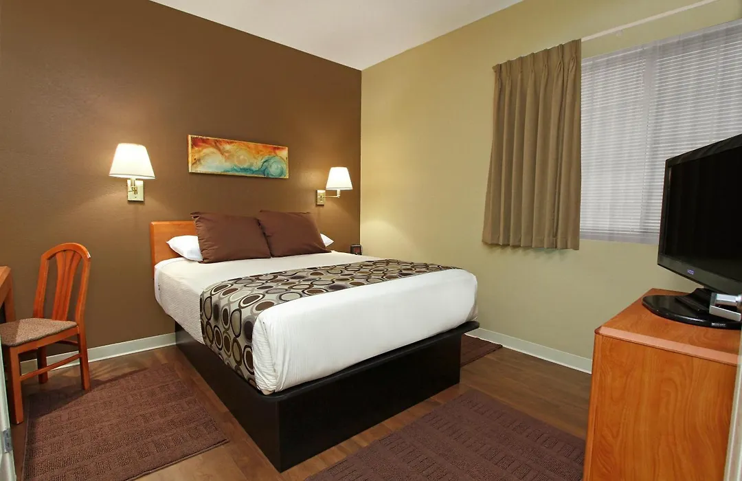 Hotel At Waterwalk-1