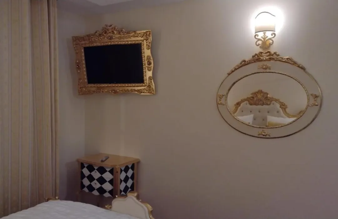Appartement baroque Sully-1
