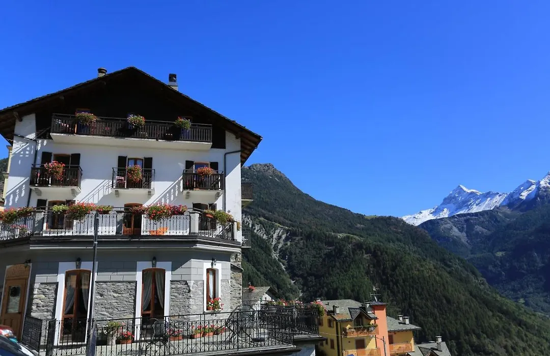 Hotel Roseg-1