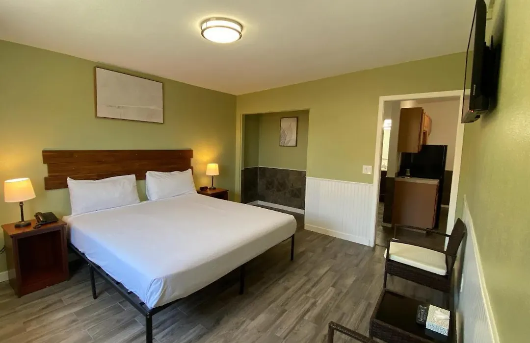 Europa Inn & Suites-1