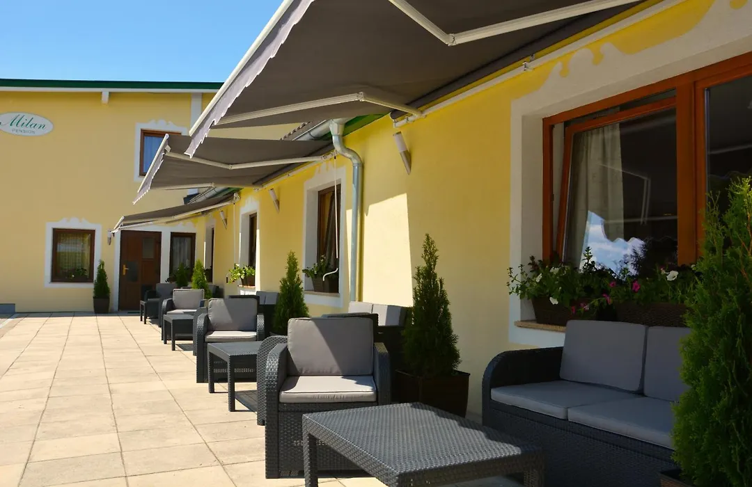 Pension Milan-1