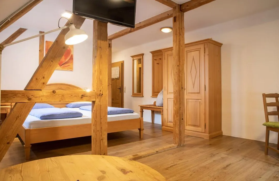 Naturhotel Holzwurm-1