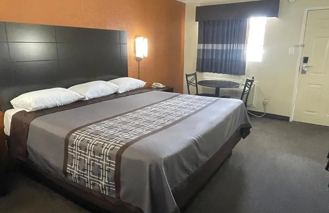 Lufkin Inn-1