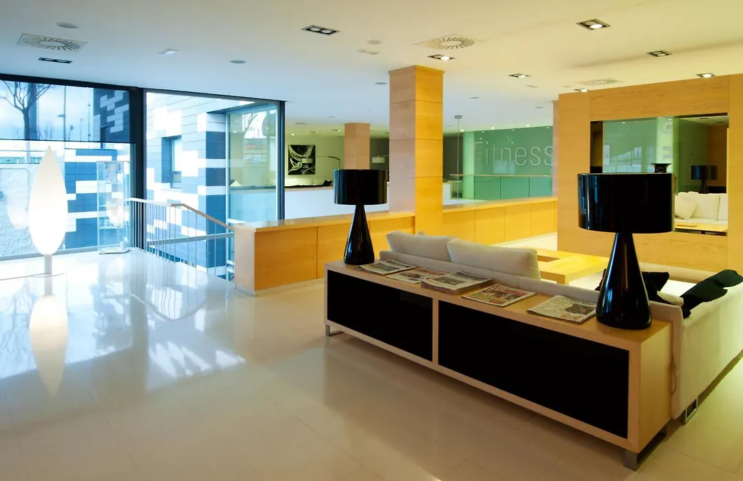 Hotel Zentral Ave-1