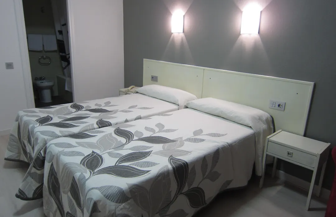 Hotel Acebos Azabache Gijon-1