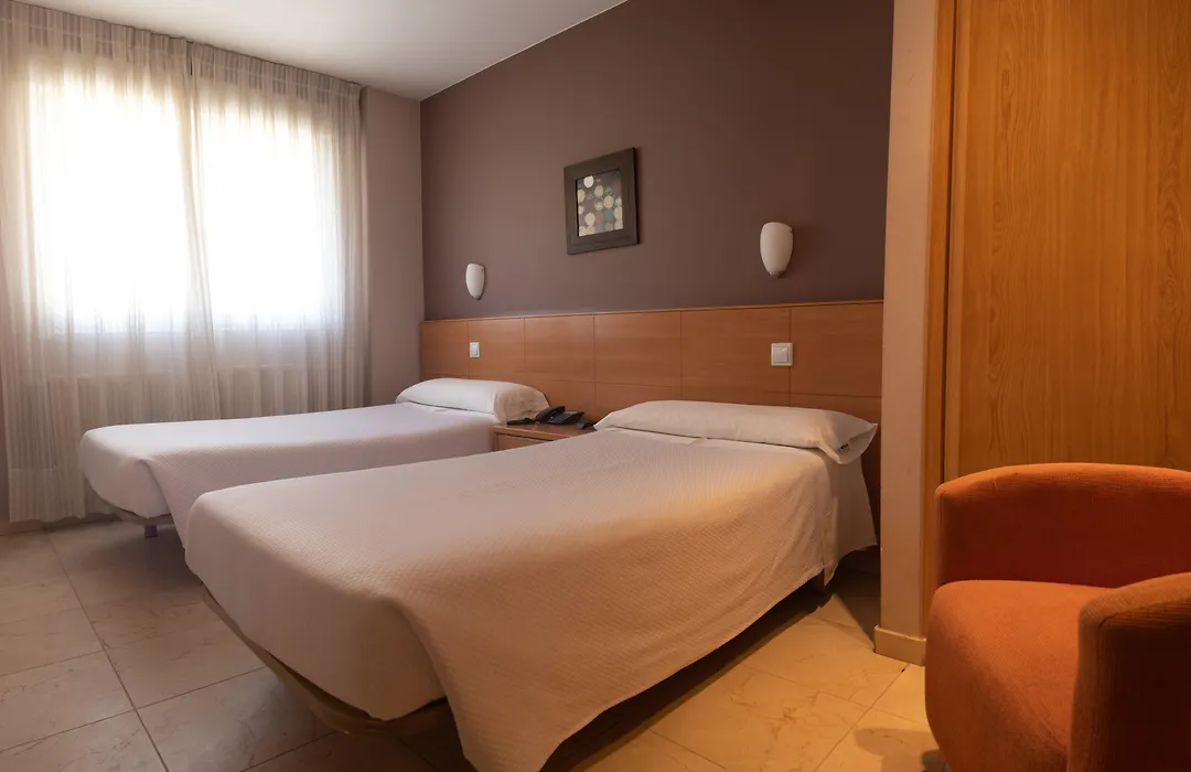 Hotel Apartamentos Ciudad de Lugo-1