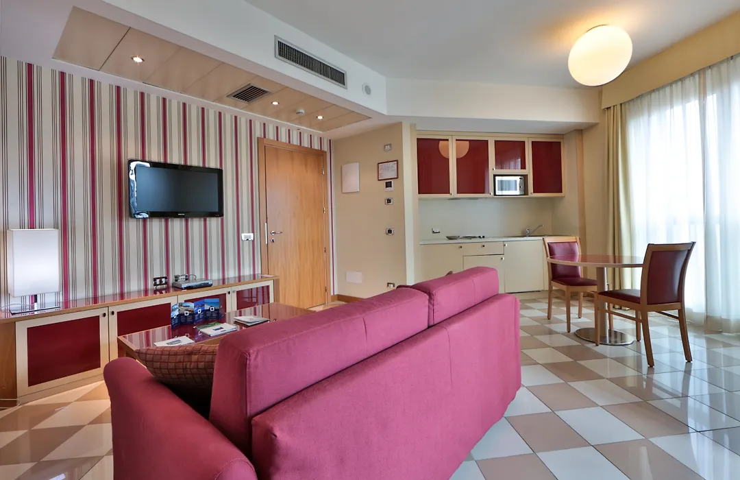 Una Hotels The One Milano Hotel & Residence-1