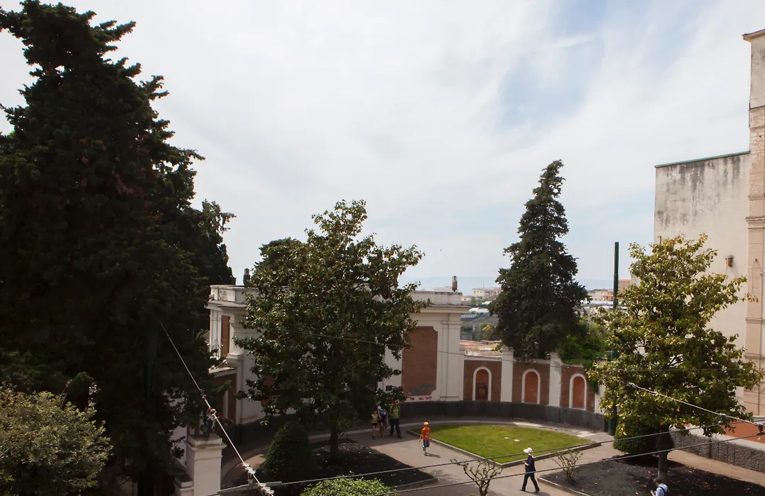 Hotel Herculaneum-1