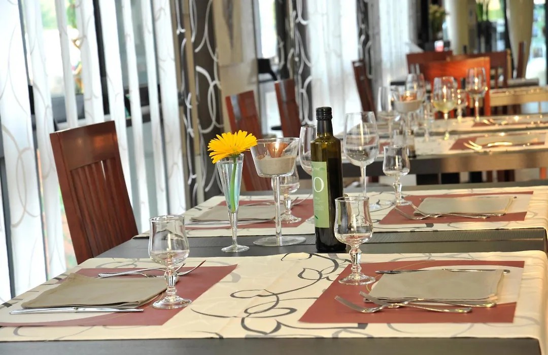 Tulip Inn Padova-1
