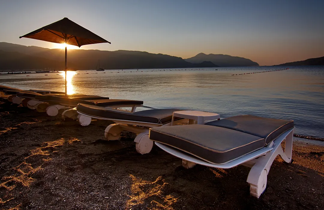 Romance Beach Hotel-1