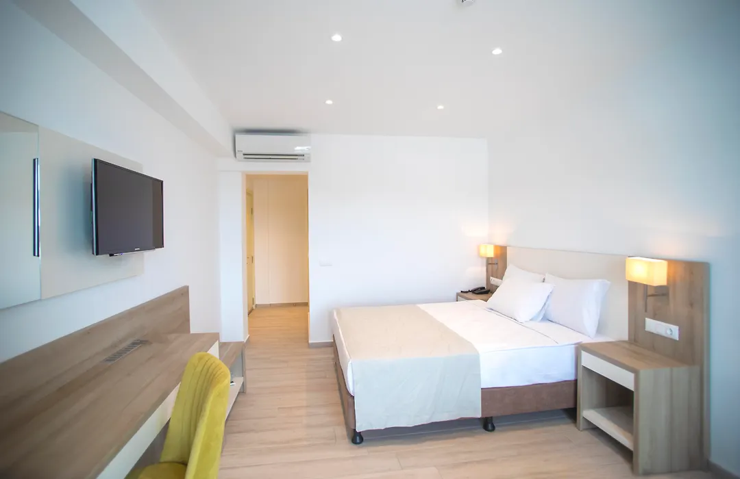 Club Shark Hotel-1