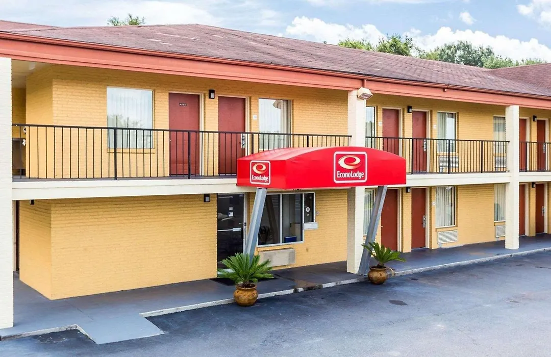 Econo Lodge Coliseum-1