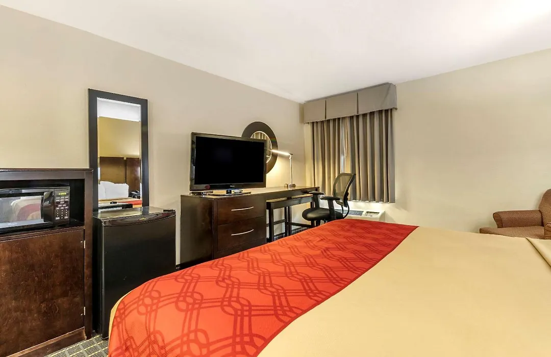 Econo Lodge Brunswick Travel Center-1