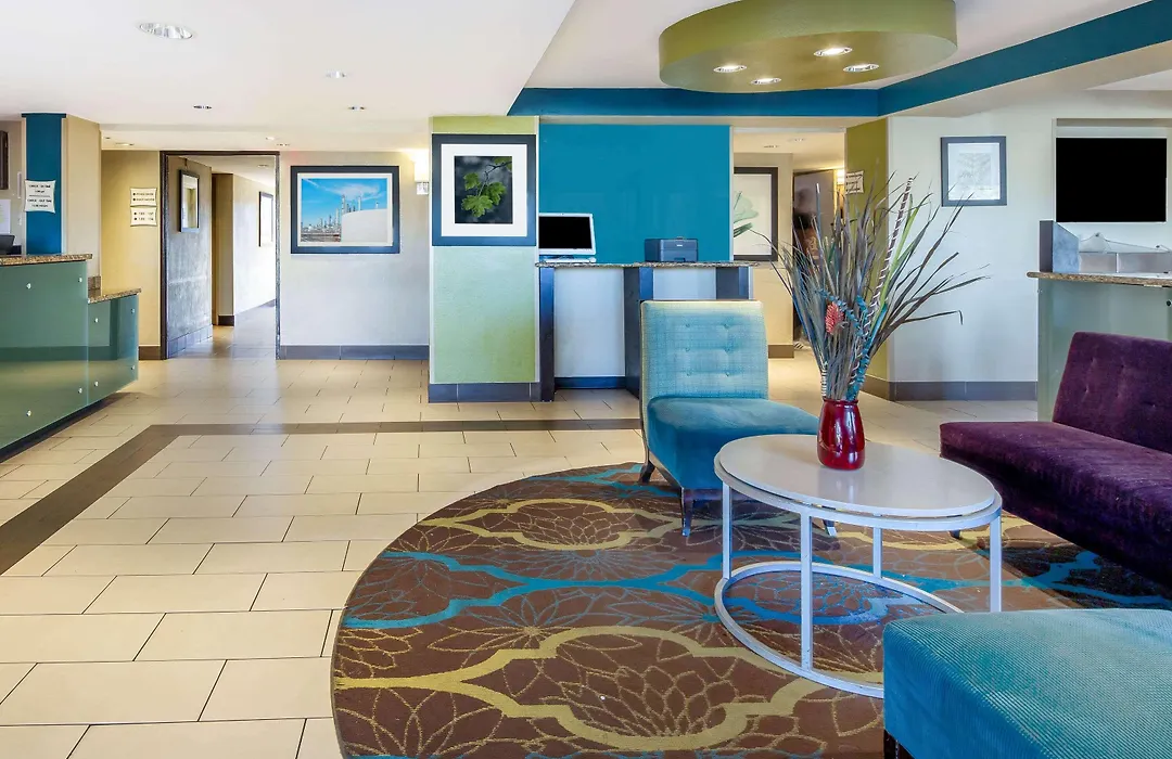 Oakland Airport Arena Hotel-1