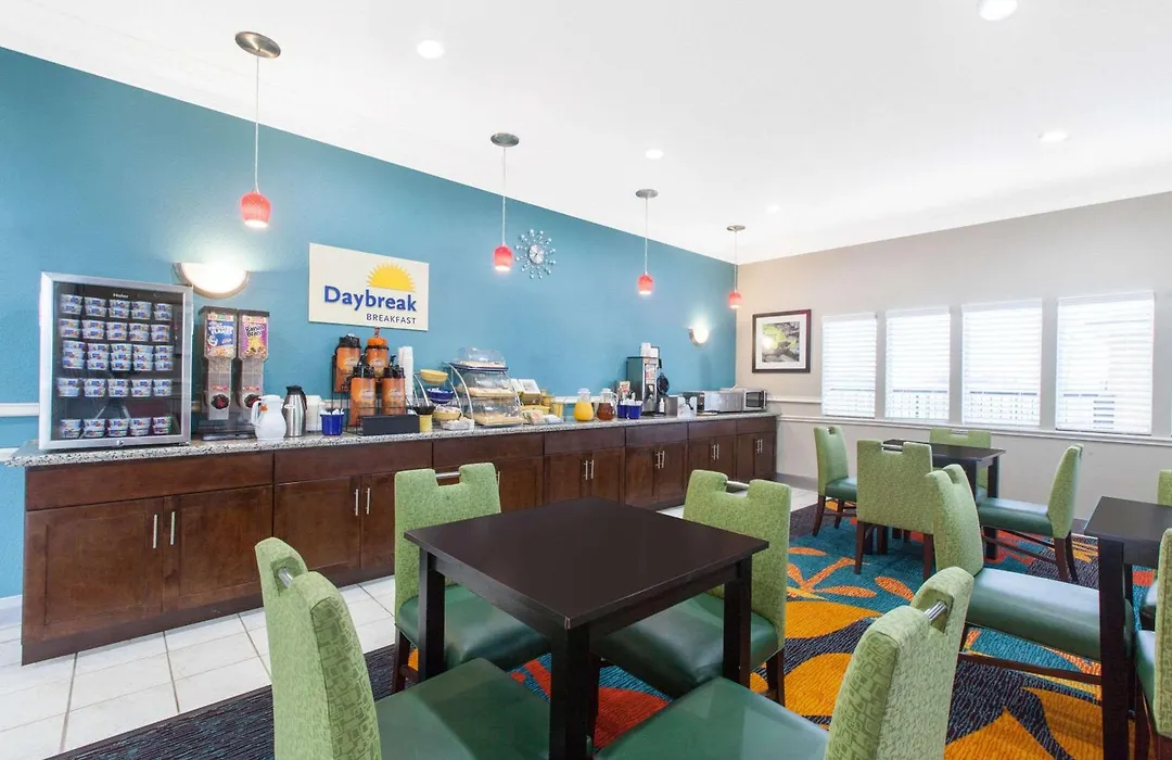 Days Inn By Wyndham Ennis-1
