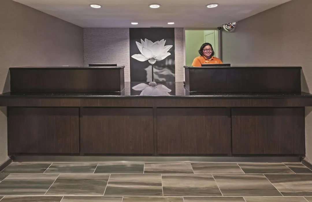 La Quinta Inn By Wyndham San Marcos-1