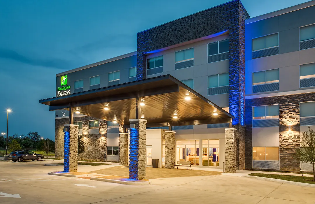 Hilton Garden Inn Denton-1