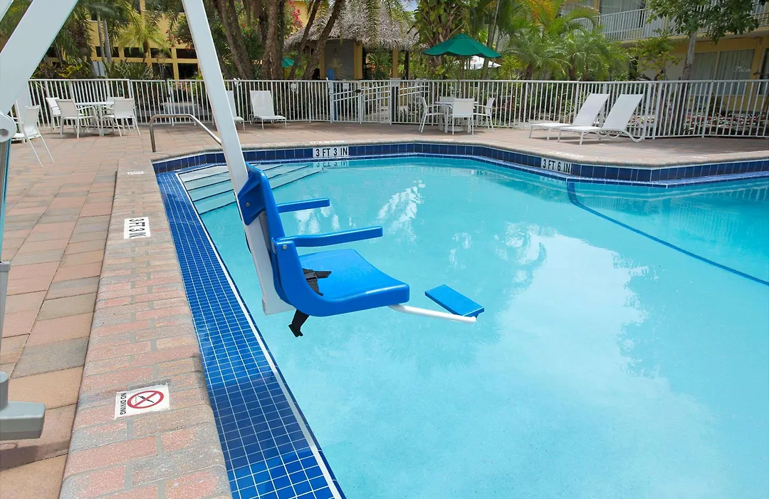 Ramada By Wyndham Fort Lauderdale Airport/Cruise Port-1