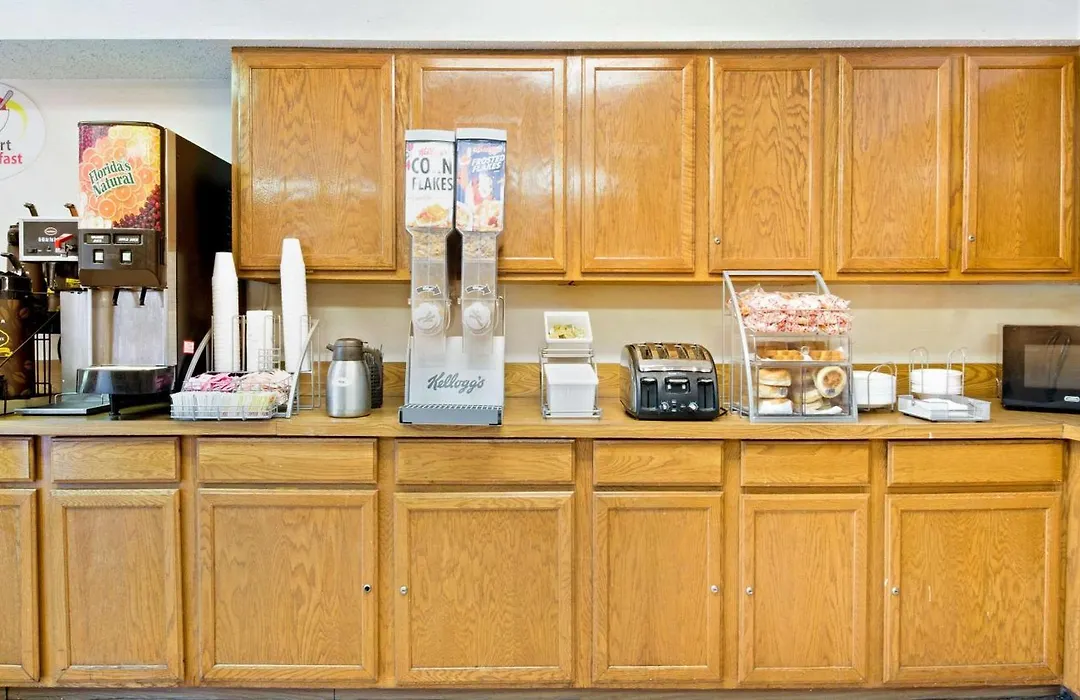 Super 8 By Wyndham Plano/Dallas Area-1