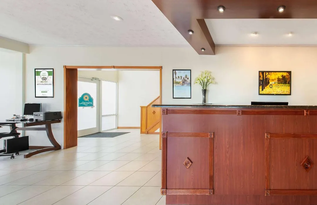 La Quinta By Wyndham Clearwater Central-1