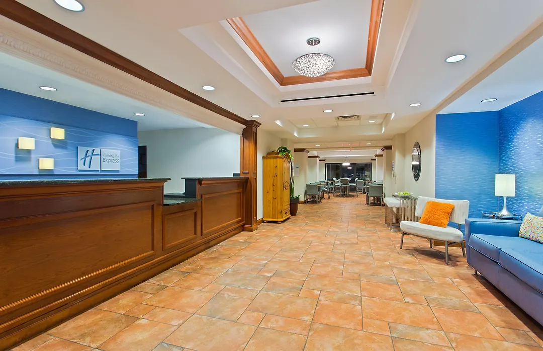 Holiday Inn Express & Suites Clearwater North/Dunedin-1