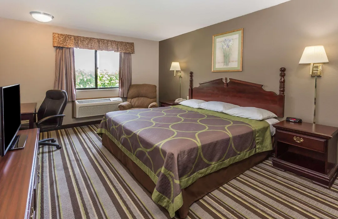 Super 8 By Wyndham Yorkville-1