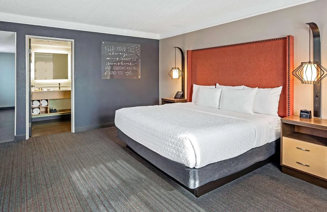 La Quinta By Wyndham San Francisco Airport North - Free Airport Shuttle-1