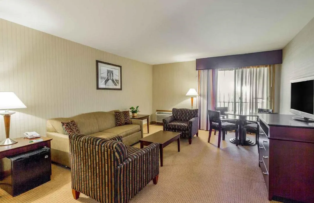 Wyndham Garden Hotel Newark Airport-1