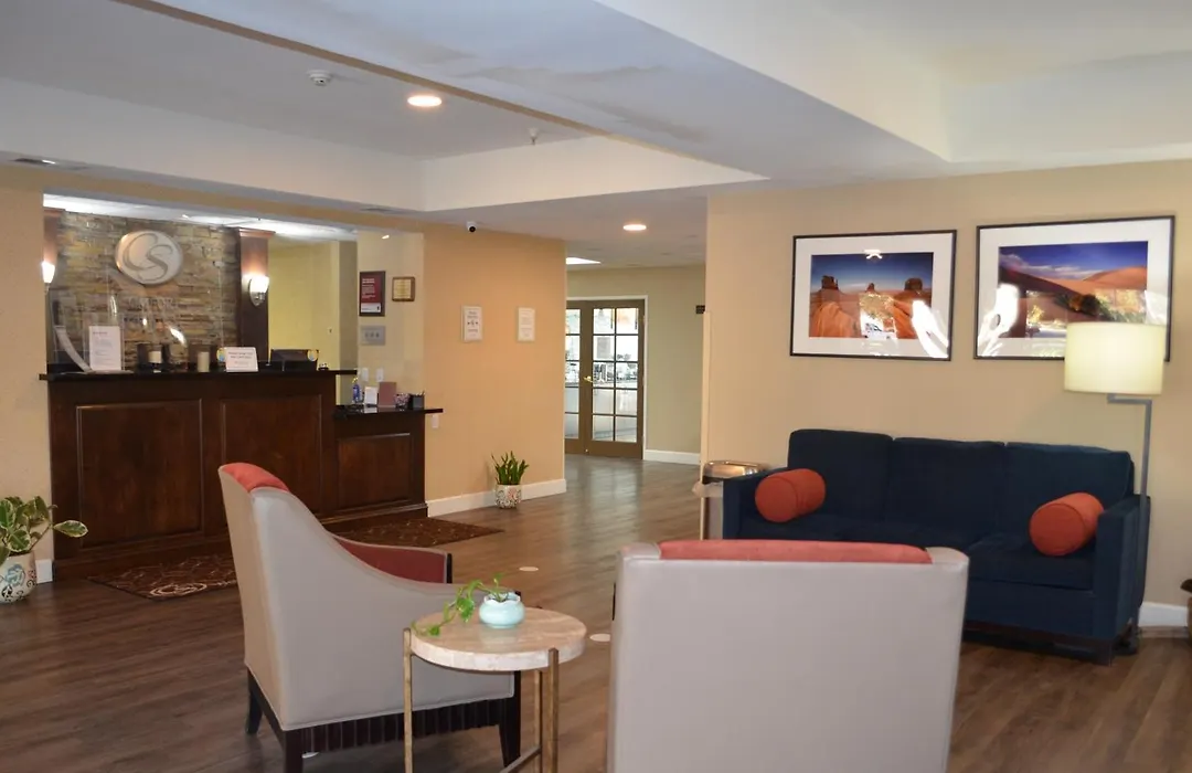 Comfort Suites Tulare Sequoia Gateway-1