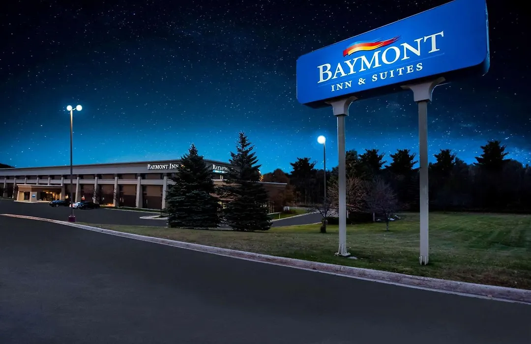 Baymont By Wyndham Traverse City-1