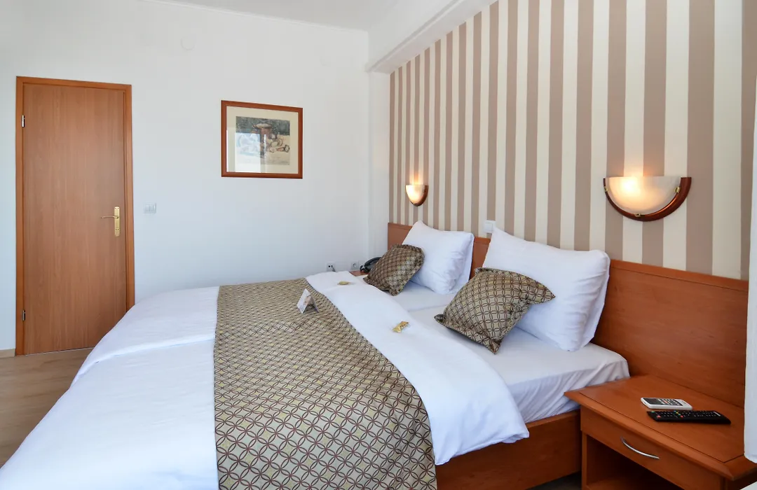 Hotel Neboder-1
