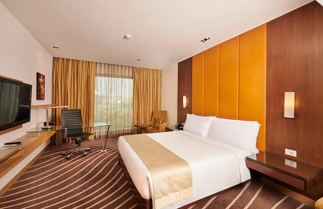 Holiday Inn Mumbai International Airport By Ihg-1