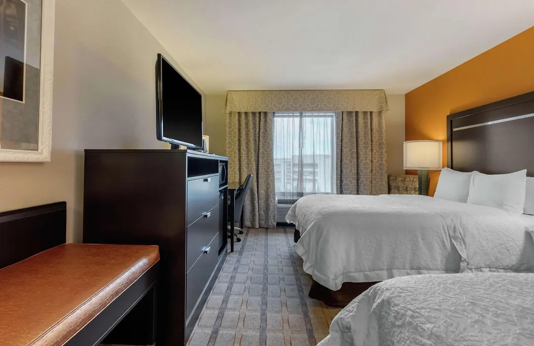 Hampton Inn And Suites Columbus, Ms-1