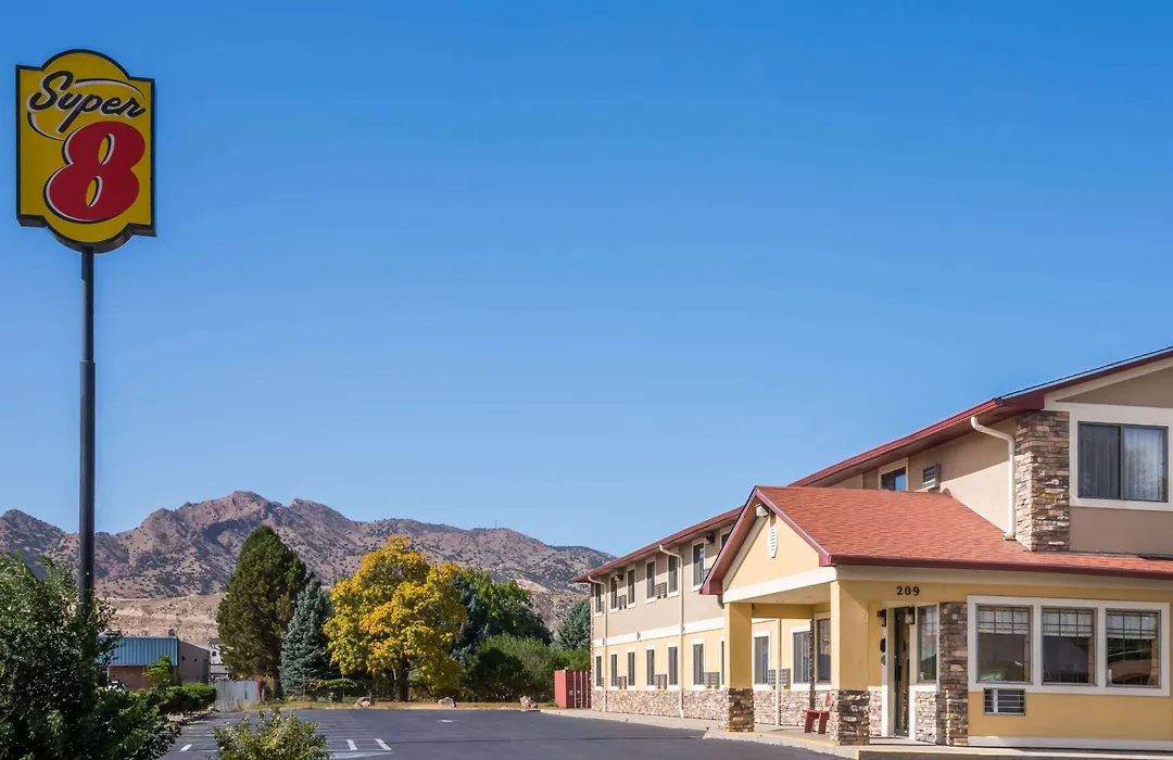 Super 8 By Wyndham Canon City-1