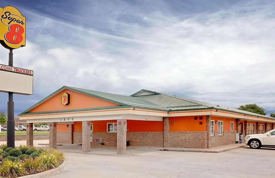 Super 8 By Wyndham Siloam Springs-1