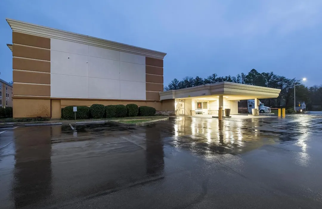 Red Roof Inn Knoxville Central - Papermill Road-1